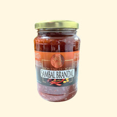 Experience the tastiest sambal brandal with Koningsvogel's 375g of spicy deliciousness! Bring your favorite dishes to life with this authentic Indonesian condiment - one spoonful of flavor will have you saying 