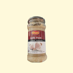 Shan Garlic Paste is a convenient source of garlic for your favorite dishes. This 700g tub contains a flavorful paste made from fresh garlic for an authentic taste, perfect for making a wide variety of dishes. Adding garlic to your recipes is a simple and quick way to enhance your cooking.