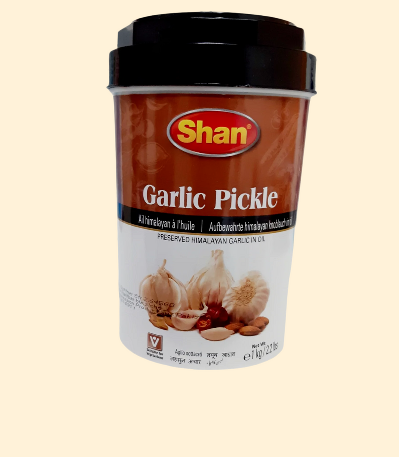 Shan Garlic Pickle is the perfect accompaniment to spice up your meals. Packed with 100% fresh garlic, this 1 kg pickle is an essential for all households. Enjoy the classic Pakistani flavor in every bite.